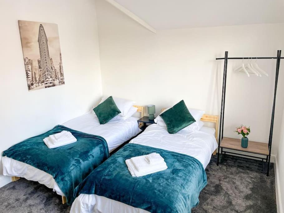Perfect For Contractors & Families! 7 Beds Free Parking Apartment Birmingham Luaran gambar